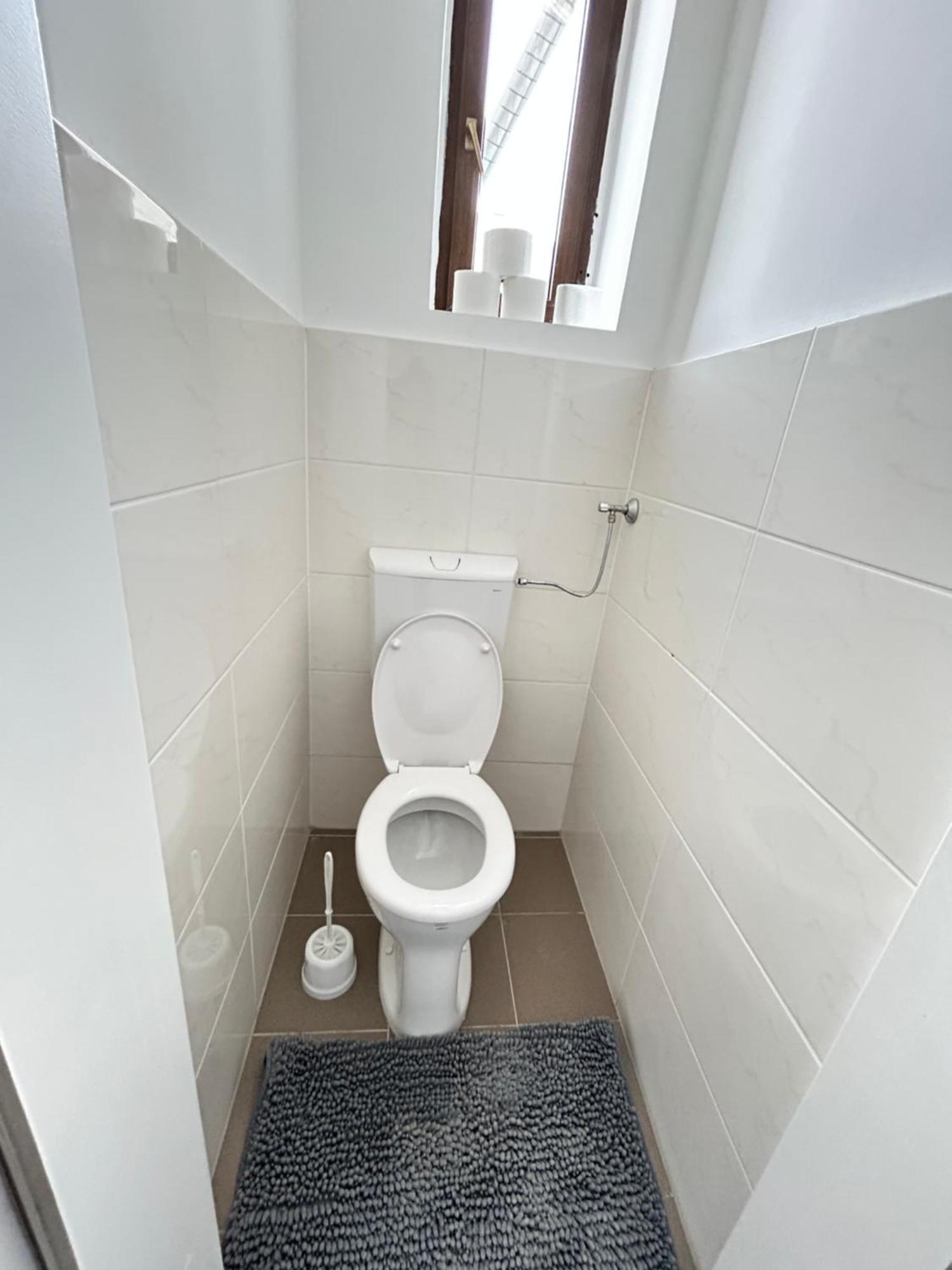 Charming Apartment Виена Екстериор снимка